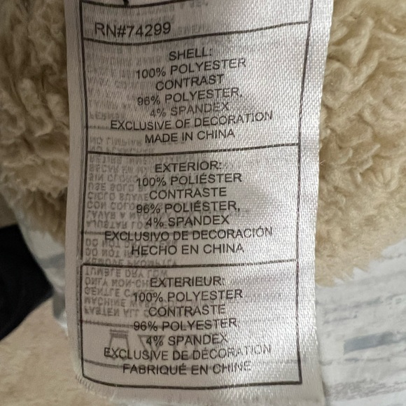 Reebok Sherpa Pullover - Picture 2 of 5